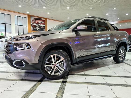 FIAT TORO 2.0 16V TURBO DIESEL FREEDOM 4WD AT9 FIAT TORO 2.0 16V TURBO DIESEL FREEDOM 4WD AT9